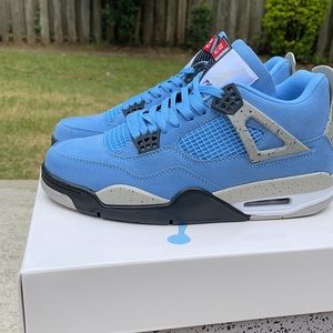 Air Jordan 4 “University Blue” Dead Stock 10.5